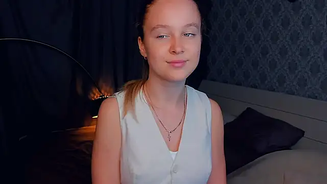 SoonMoor online show from September 13, 6:08 pm