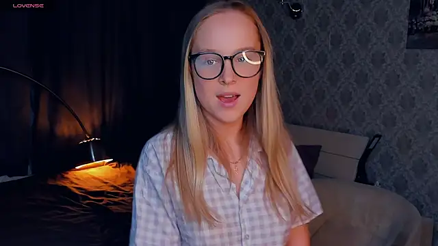 SoonMoor online show from October 10, 5:34 pm