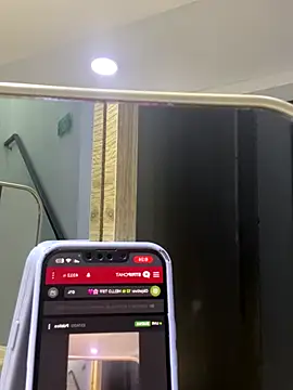 TiffanyyLam online show from October 31, 11:22 am