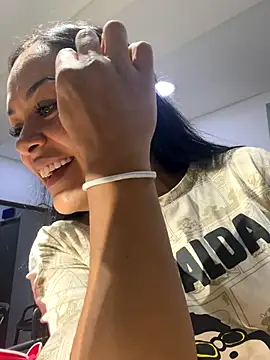 TiffanyyLam online show from November 1, 11:23 am