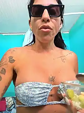 Snapshot of sexy7883 chatting on June 6, 11:37 am sexy7883 online show from June 6, 11:37 am