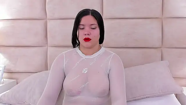 NahiaMonet online show from October 29, 10:28 am