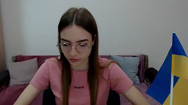 Snapshot of aSingleOne chatting on October 16, 7:37 pm aSingleOne online show from October 16, 7:37 pm