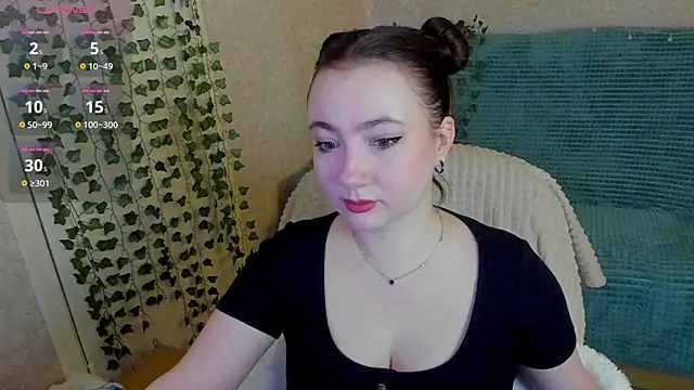 Snapshot of Micky_Wood chatting on June 17, 9:34 am Micky Wood online show from June 17, 9:34 am