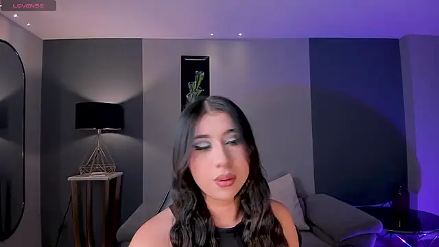 Snapshot of MayaMoretti_ chatting on May 13, 7:55 pm MayaMoretti online show from May 13, 7:55 pm
