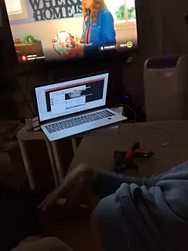 Snapshot of Brownroyal chatting on September 13, 7:30 am Brownroyal online show from September 13, 7:30 am