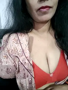 Snapshot of Deepa_Sharma143 chatting on November 12, 1:39 am Deepa Sharma143 online show from November 12, 1:39 am