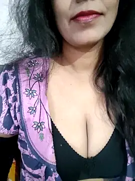 Snapshot of Deepa_Sharma143 chatting on December 1, 1:43 am Deepa Sharma143 online show from December 1, 1:43 am