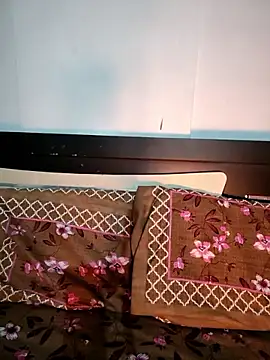 Deepa Sharma143 online show from January 10, 1:40 am