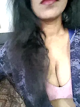 Deepa Sharma143 online show from March 22, 1:42 am