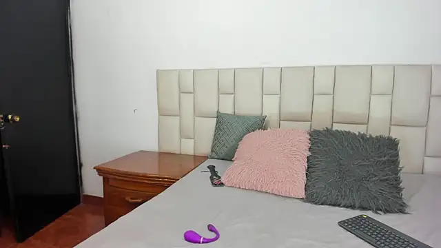 Snapshot of BiancaMoreti chatting on June 20, 7:33 am BiancaMoreti online show from June 20, 7:33 am