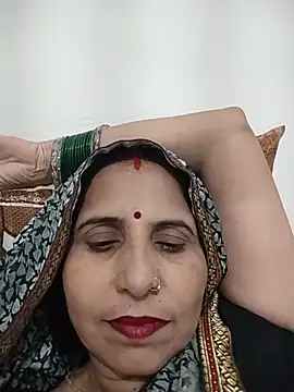 Snapshot of Hot_liya54 chatting on August 6, 3:19 am Hot liya54 online show from August 6, 3:19 am