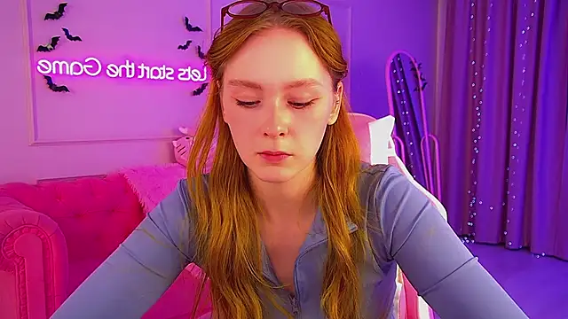 AgataFoxley online show from November 5, 6:08 pm