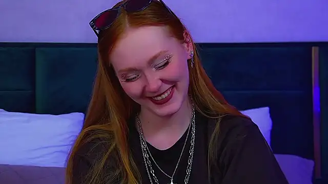 Snapshot of AgataFoxley chatting on June 3, 6:35 pm AgataFoxley online show from June 3, 6:35 pm