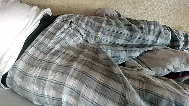 ohyesd4ddy online show from March 5, 7:15 am