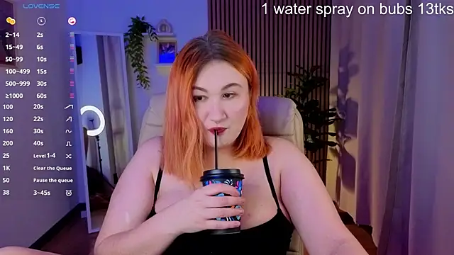 laura palmerr online show from November 27, 2:35 am