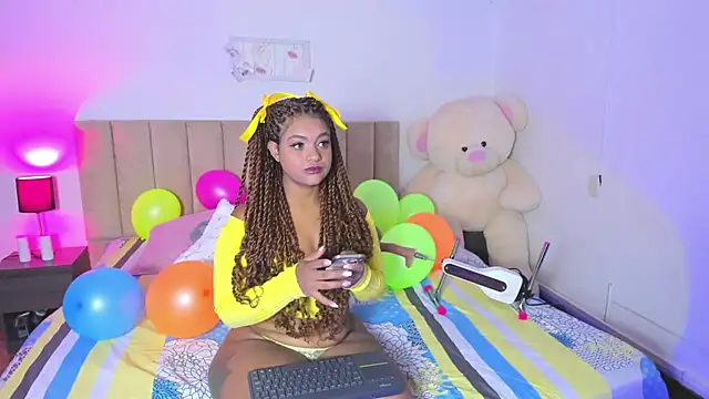 Hill Brownie online show from November 8, 12:49 pm