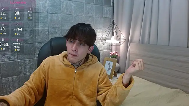 Iantwink18 online show from September 9, 9:31 am