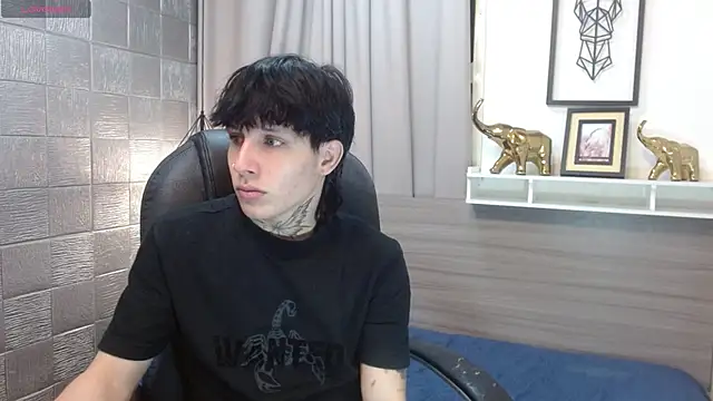 Iantwink18 online show from November 6, 5:47 pm