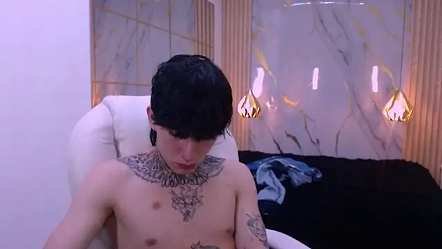 Iantwink18 online show from March 10, 4:06 am