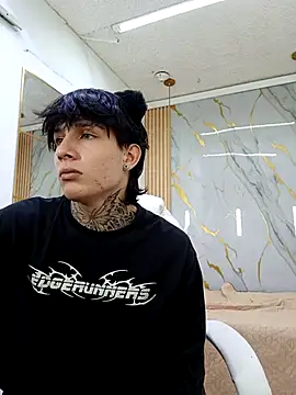 Iantwink18 online show from March 18, 12:25 am