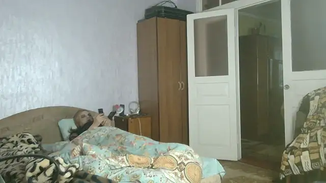 NiraFrost online show from October 22, 6:02 am