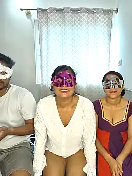 Family02 online show from October 29, 6:48 am