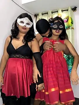 Family02 online show from April 25, 6:05 am