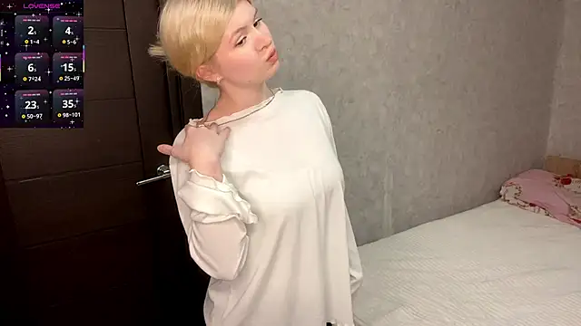 ShontaWasilko online show from February 15, 8:38 pm