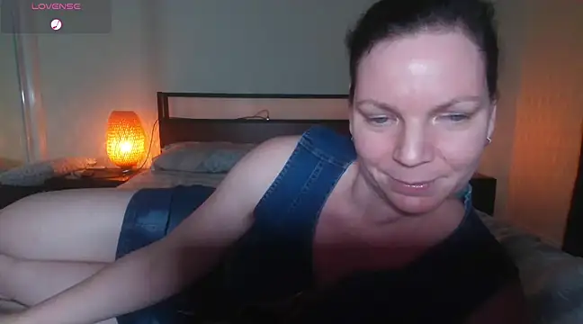 Snapshot of aussiepeaches chatting on March 10, 11:32 am aussiepeaches online show from March 10, 11:32 am