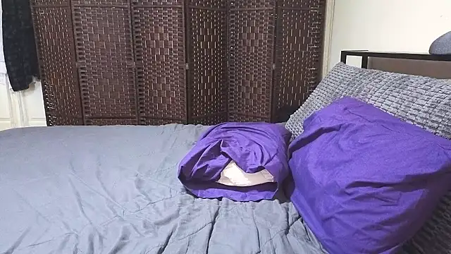 Snapshot of aussiepeaches chatting on September 12, 2:22 am aussiepeaches online show from September 12, 2:22 am