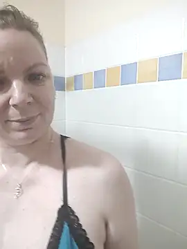 Snapshot of aussiepeaches chatting on September 23, 1:58 pm aussiepeaches online show from September 23, 1:58 pm