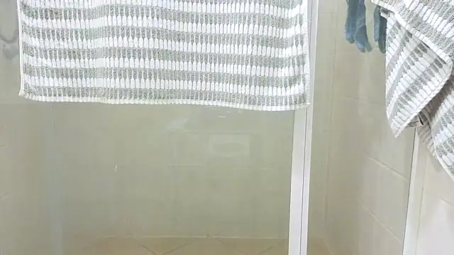 Snapshot of aussiepeaches chatting on October 1, 1:06 pm aussiepeaches online show from October 1, 1:06 pm