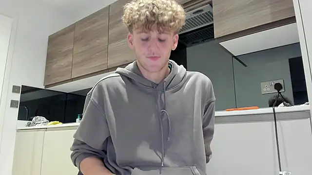 DominantAlex18 online show from November 15, 8:44 am