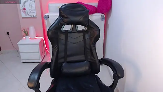 Cherrykissxx online show from October 20, 6:36 am