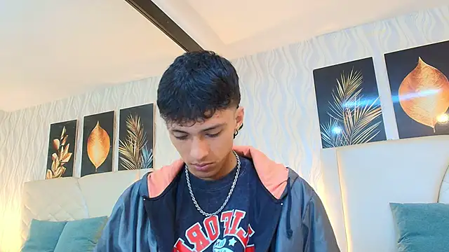 Lean Portman online show from February 25, 9:02 pm