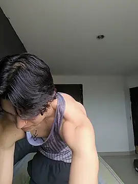 Snapshot of TeddyBear_07 chatting on October 31, 12:50 pm TeddyBear 07 online show from October 31, 12:50 pm