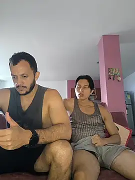 Snapshot of TeddyBear_07 chatting on November 18, 1:04 pm TeddyBear 07 online show from November 18, 1:04 pm