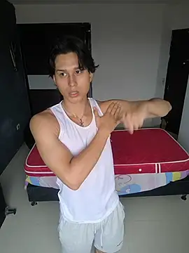 Snapshot of TeddyBear_07 chatting on December 1, 12:21 pm TeddyBear 07 online show from December 1, 12:21 pm