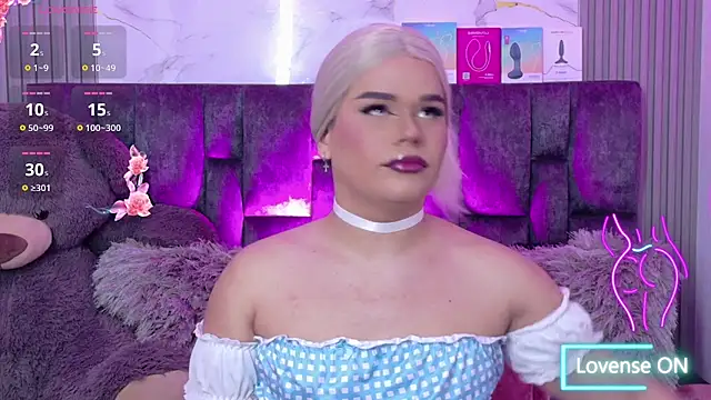 Snapshot of Ava_Cristi chatting on August 2, 5:00 pm Ava Cristi online show from August 2, 5:00 pm