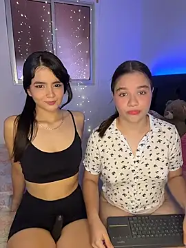 Snapshot of Ashley_and_Zoe chatting on March 2, 6:15 pm Ashley and Zoe online show from March 2, 6:15 pm