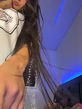 Snapshot of Ashley_and_Zoe chatting on March 8, 2:04 am Ashley and Zoe online show from March 8, 2:04 am