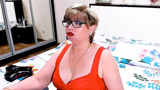 HappyWoman online show from October 25, 8:25 pm