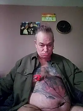 Snapshot of MysteriousToy4 chatting on February 1, 12:48 pm MysteriousToy4 online show from February 1, 12:48 pm