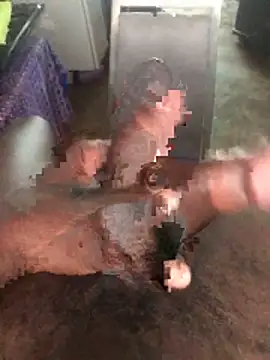 Snapshot of Madlabantu02 chatting on January 6, 5:11 am Madlabantu02 online show from January 6, 5:11 am