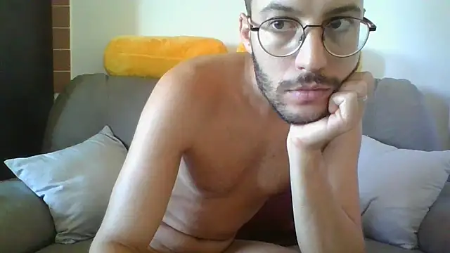 Snapshot of Amicisegreti chatting on September 18, 6:15 am Amicisegreti online show from September 18, 6:15 am