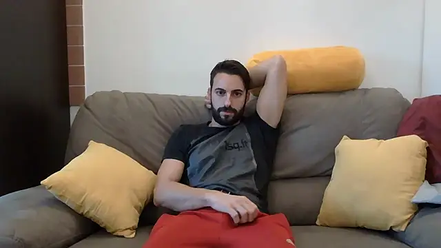 Snapshot of Amicisegreti chatting on November 23, 6:35 am Amicisegreti online show from November 23, 6:35 am