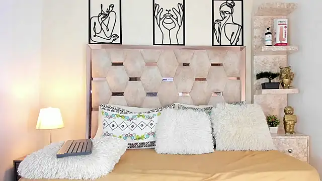 Snapshot of Isabell_Villa chatting on September 22, 3:41 am Isabell Villa online show from September 22, 3:41 am