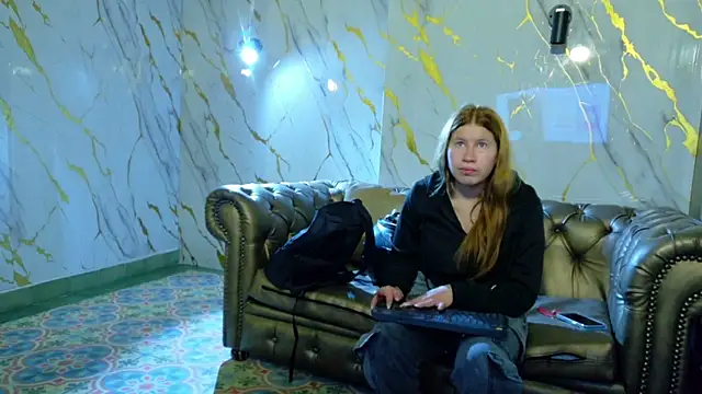 Olivia11  online show from December 18, 11:38 am