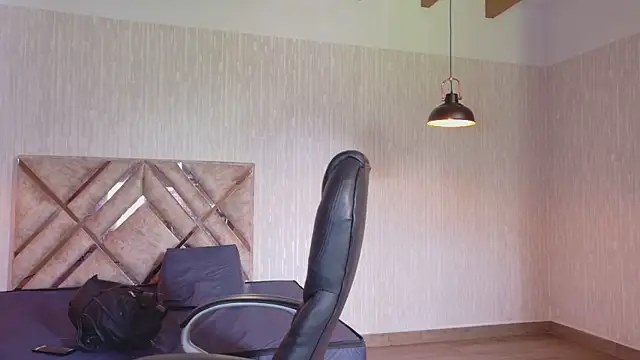 Olivia11  online show from February 20, 3:01 pm